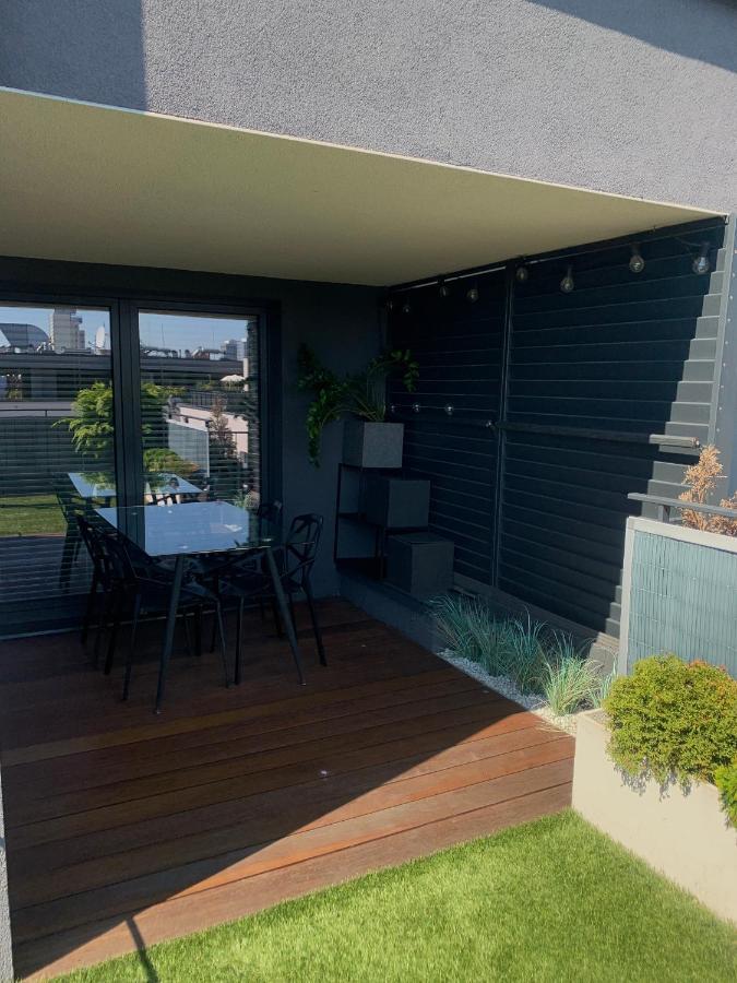 Ekskluzywny Penthouse Z Ogrodem W Centrum Lodzi ภายนอก รูปภาพ