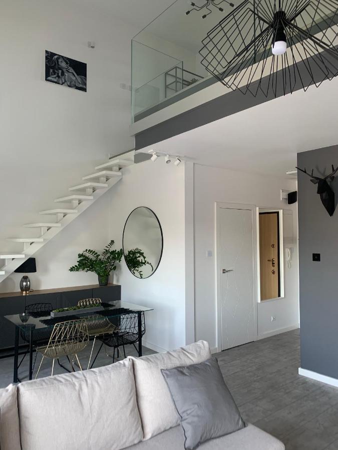 Ekskluzywny Penthouse Z Ogrodem W Centrum Lodzi ภายนอก รูปภาพ